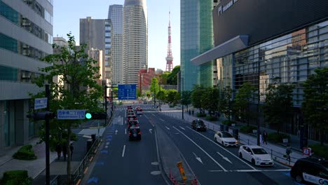 Typical-Tokyo-view-with-street-traffic-and-Tokyo-Tower-in-distance