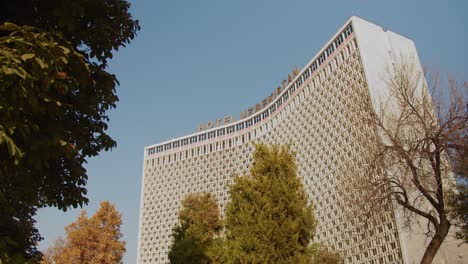 Hotel-Uzbekistán-En-La-Plaza-Amir-Temur-En-Tashkent