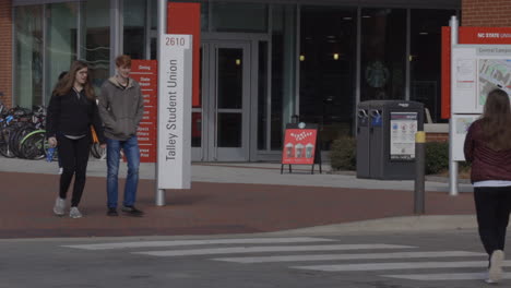 Scene-Of-Students-Passing-By-The-Talley-Student-Union-At-North-Carolina-State-University-In-Raleigh,-North-Carolina