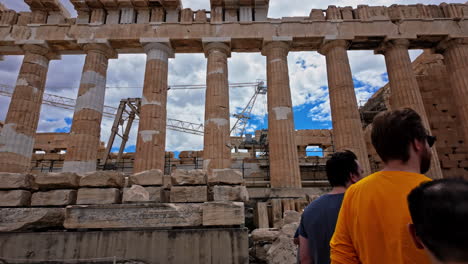 Restaurierte-Säulen-Des-Parthenon-Auf-Der-Akropolis-Von-Athen