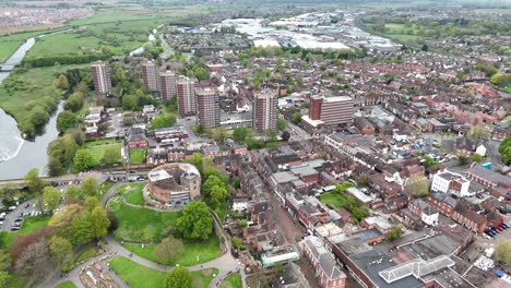 El-Castillo-De-Tamworth-Y-La-Ciudad-De-Staffordshire,-Reino-Unido-Drone,antena