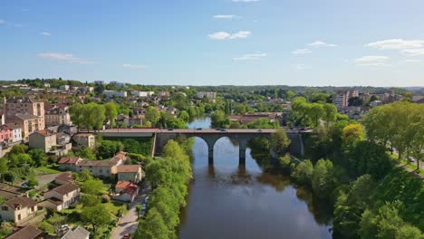 Puente-Pont-Neuf-Sobre-El-Río-Vienne,-Limoges-En-Francia