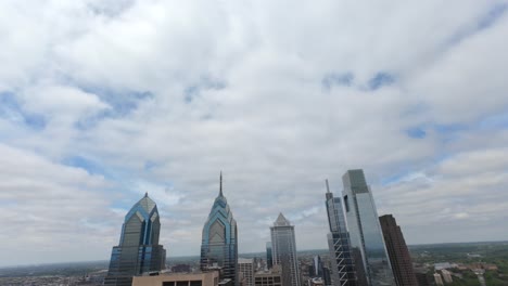 William-Penn-statue-with-FPV-drone-reveal-of-downtown-Philadelphia-skyline