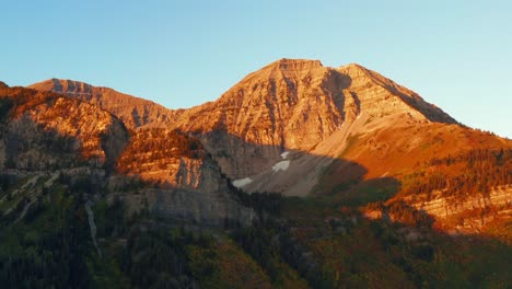 Utah-Mountains-Drone-Shout-During-Golden-Hour