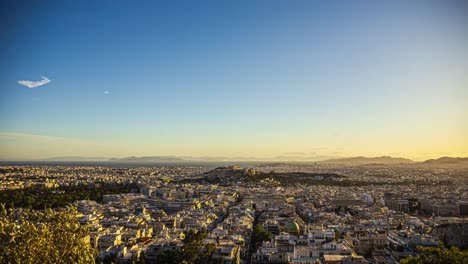 Amplio-Lapso-De-Tiempo-De-La-Ciudad-De-Atenas-Y-La-Colina-Akropolis,-Puesta-De-Sol-En-Grecia