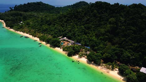 4K-Filmaufnahmen-Einer-Naturdrohnenaufnahme-Einer-Panorama-Luftaufnahme-Der-Wunderschönen-Strände-Und-Inseln-Rund-Um-Die-Insel-Koh-Lanta-In-Krabi,-Südthailand,-An-Einem-Sonnigen-Tag