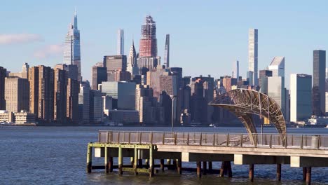 Beautiful-view-of-new-york-city-in-the-background