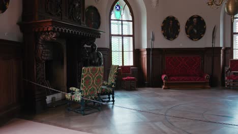 Elegant-medieval-Chivalric-Hall-in-Trakoscan-Castle-with-ornate-woodwork-and-period-furniture