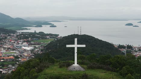 Municipality-of-São-Francisco-do-Sul-and-Babitonga-Bay,-Tourist-Morro-da-Cruz-in-the-foreground,-Santa-Catarina,-Brazil