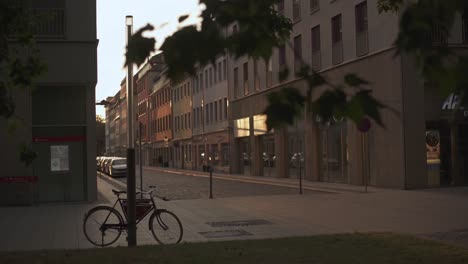 Leere-Straßen-Von-Dresden-Bei-Sonnenuntergang