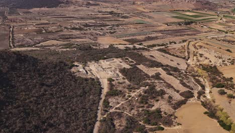 Schweben-über-Archäologischen-Stätten-In-Den-Zentralen-Tälern-Von-Oaxaca
