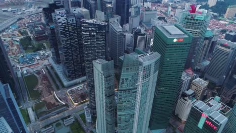 Cloudy-day-at-tall-skyscrapers-of-famous-Singapore-skyline,-central-area