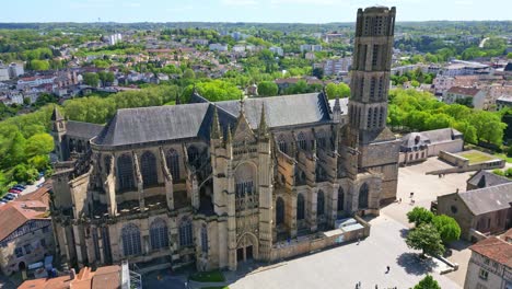 Catedral-De-Saint-Etienne-Y-Abadía-De-Sainte-Marie-De-La-Regle,-Limoges-En-Francia