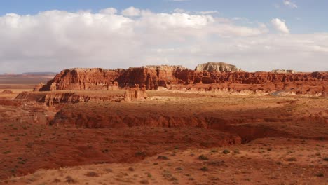 Paisaje-De-Utah-Parque-Del-Valle-Del-Duende-Disparo-Con-Drones-Durante-La-Hora-Dorada