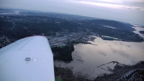 Port-Moody-Coquitlam-Y-Sus-Alrededores-Vista-Aérea-Desde-Un-Avión-Volando