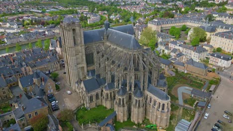 Kathedrale-Saint-Julian-In-Le-Mans-In-Frankreich