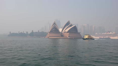 Sydney-smog-from-bushfires-in-NSW-Australia