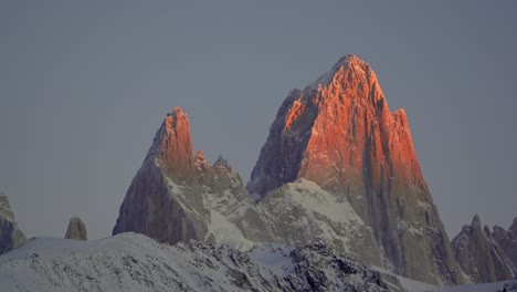 Timelapse-Del-Monte-Fitz-Roy-Durante-El-Amanecer-En-La-Patagonia,-Argentina