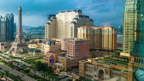Zeitraffer,-Macau,-China,-Das-Pariser-Hotel-Casino-Und-Der-Verkehr-Auf-Dem-Cotai-Strip
