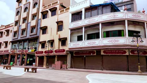 Deserted-streets-of-Golden-Temple-complex,-Amritsar-during-lockdown-in-India-for-Fighting-Coronovirus