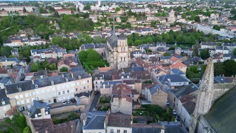 Kirche-Saint-Radegonde,-Poitiers-In-Frankreich