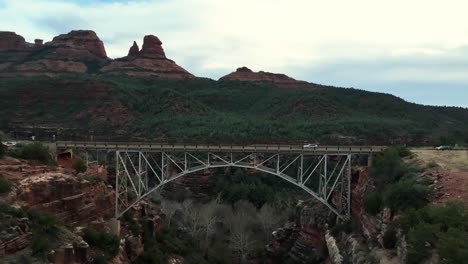 Midgley-Bridge-Over-Wilson-Canyon-In-Sedona,-Arizona,-USA