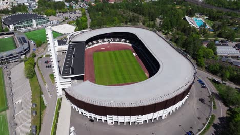 Olympiastadion-Helsinki-–-Wunderschöne-Drohnenaufnahme-Aus-Der-Umlaufbahn