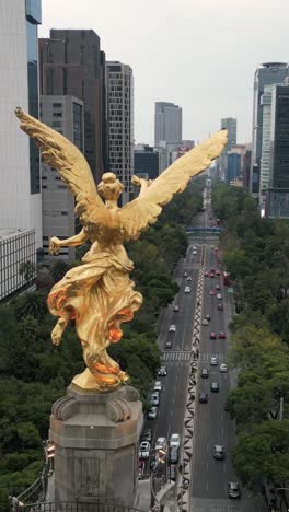 Vertical-shot-of-Paseo-de-la-Reforma-as-seen-from-perspective-of-the-Angel-of-Independence-monument