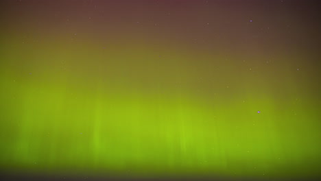 Spectacular-Northern-lights-timelapse-with-shooting-stars