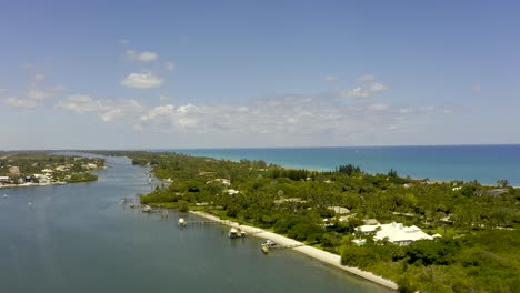 Aerial-view-of-Jupiter,-Florida-sound-and-ocean-in-summer