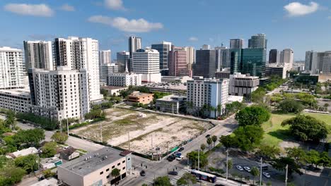 Low-fast-aerial-push-into-fort-lauderdale-florida-skyline