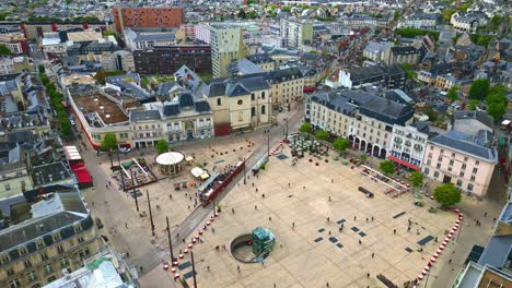 Plaza-De-La-República-O-Place-De-La-Republic,-Le-Mans-En-Francia