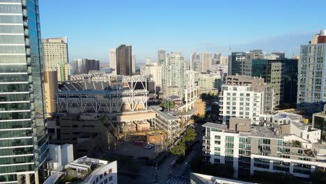 Estadio-De-Béisbol-Petco-Park-En-El-Centro-De-San-Diego,-Vista-Aérea-De-Drones