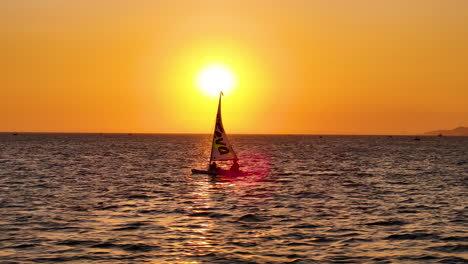 Private-Sunset-Sailing-Adventures-In-Southeast-Asia,-Vietnam