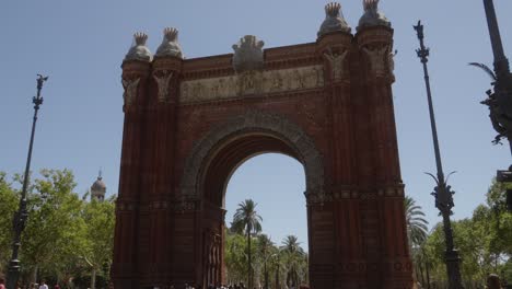 Toma-Estática-Escénica-Del-Arco-De-Triunfo-De-Barcelona.