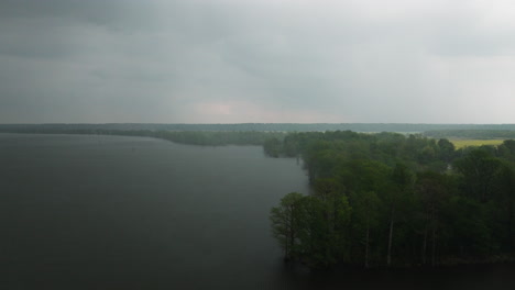Reelfoot-Lake-State-Park-On-A-Rainy-Day-In-Tennessee,-United-States---Aerial-Shot