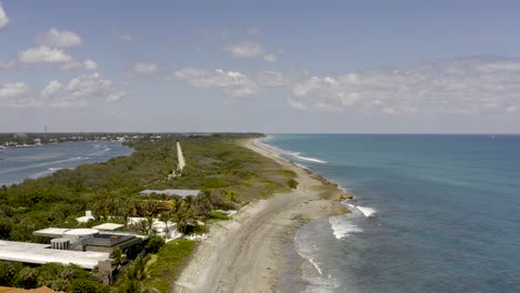 Aerial-view-of-Florida-beach-and-ocean,-Jupiter,-Florida