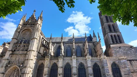 Cathedral-of-Saint-Etienne-at-Limoges,-France