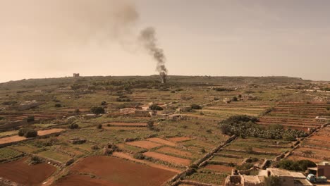 Introducción:-Plano-De-Un-Incendio-En-Malta,-Bahía-De-Ramla