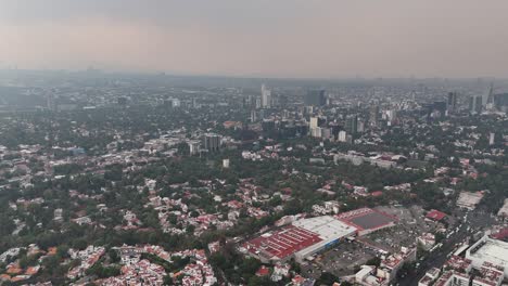 Luftaufnahmen-Von-Drohnen-Zeigen-Die-Ozonprobleme-In-CDMX