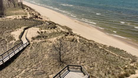 Sideways-push-high-above-the-dune-bluff