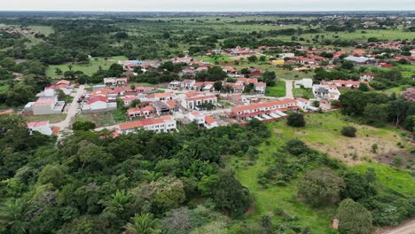 Oasis-Verde:-Descubriendo-La-Serenidad-Rural-Desde-El-Cielo.