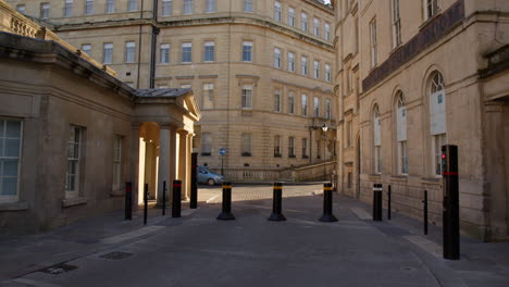 Georgian-Architectures-In-The-Royal-Baths-In-Bath-City,-England,-United-Kingdom