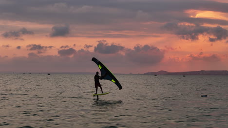 Wingfoiling,-Winging,-Windsurfen-In-Südostasien