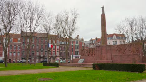 The-Marine-Fusiliers-Monument-in-Dunkerk.-Panning-shot