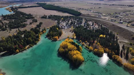Lake-Ruataniwha-campground-on-lakeside-in-Twizel