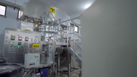 Inside-view-of-equipments-and-tools-used-in-manufacturing-of-soap-industry-in-Pakistan