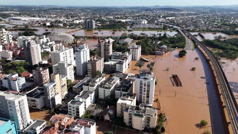 Partes-De-Puerto-Alegre-Accesibles-En-Embarcaciones-Pequeñas,-Invasión-De-Inundaciones,-Antena