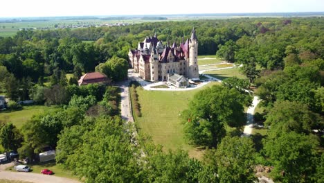 Vogelperspektive-Des-Historischen-Schlosses-In-Moszno-Bei-Oppeln,-Schlesien---Polen