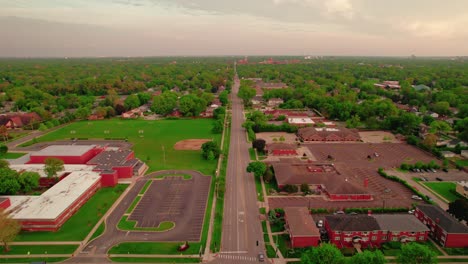 Thomas-Mittelschule-In-Arlington-Heights,-Illinois